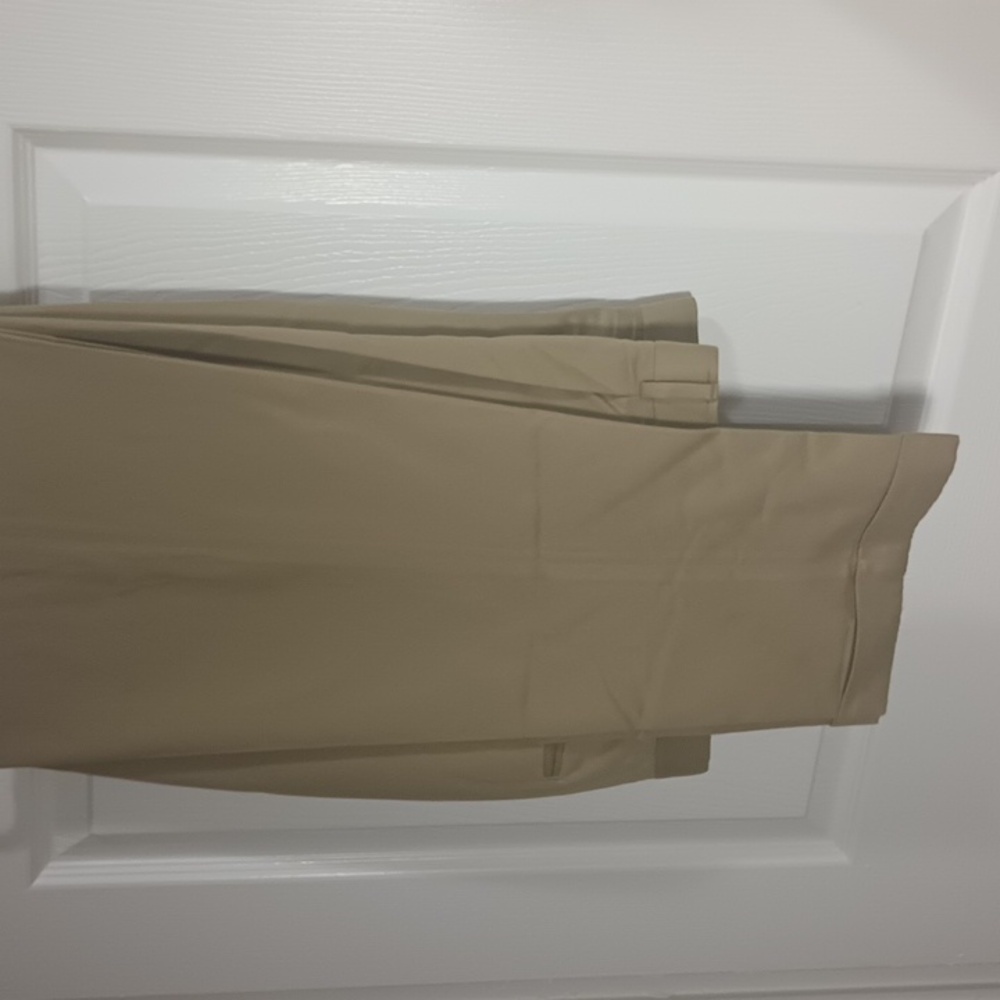 PERRY ELLIS MENS PLEATED/CUFFED DRESS PANTS. 34 W Very good cond